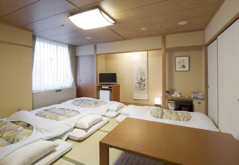 Hiroshima City Bunka Koryu Kaikan Екстер'єр фото