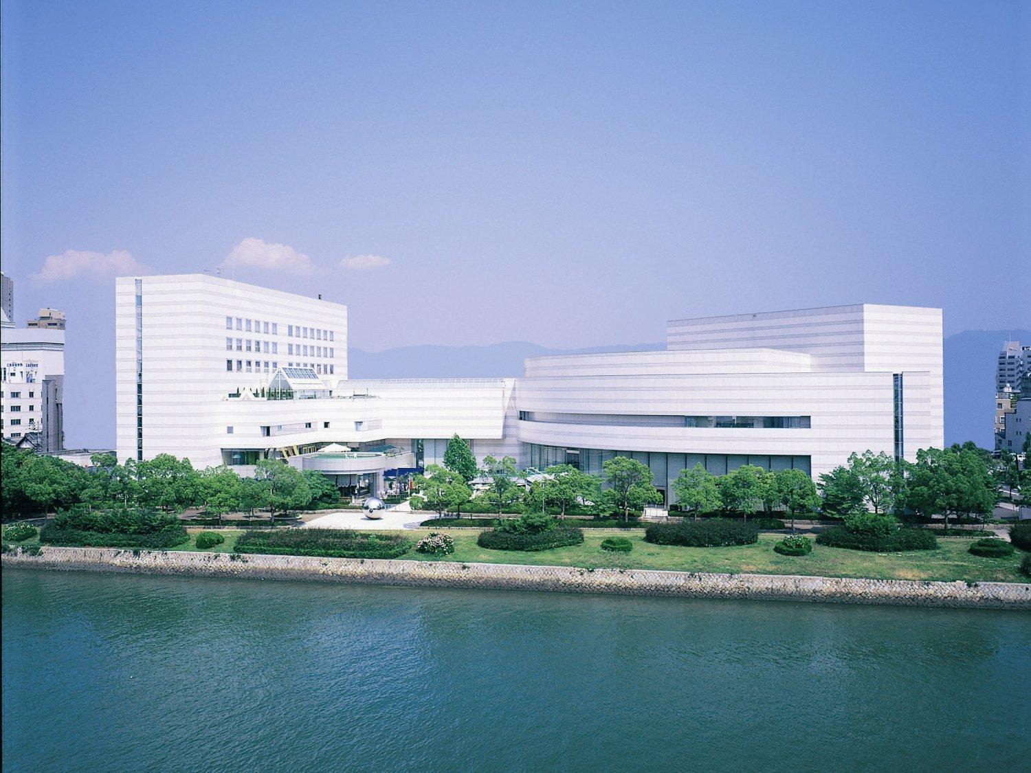 Hiroshima City Bunka Koryu Kaikan Екстер'єр фото